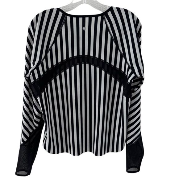 ..Lululemon Water: Sun Runner Long Sleeve Narrow Bold Stripe Vertical Pr… - Picture 7 of 12